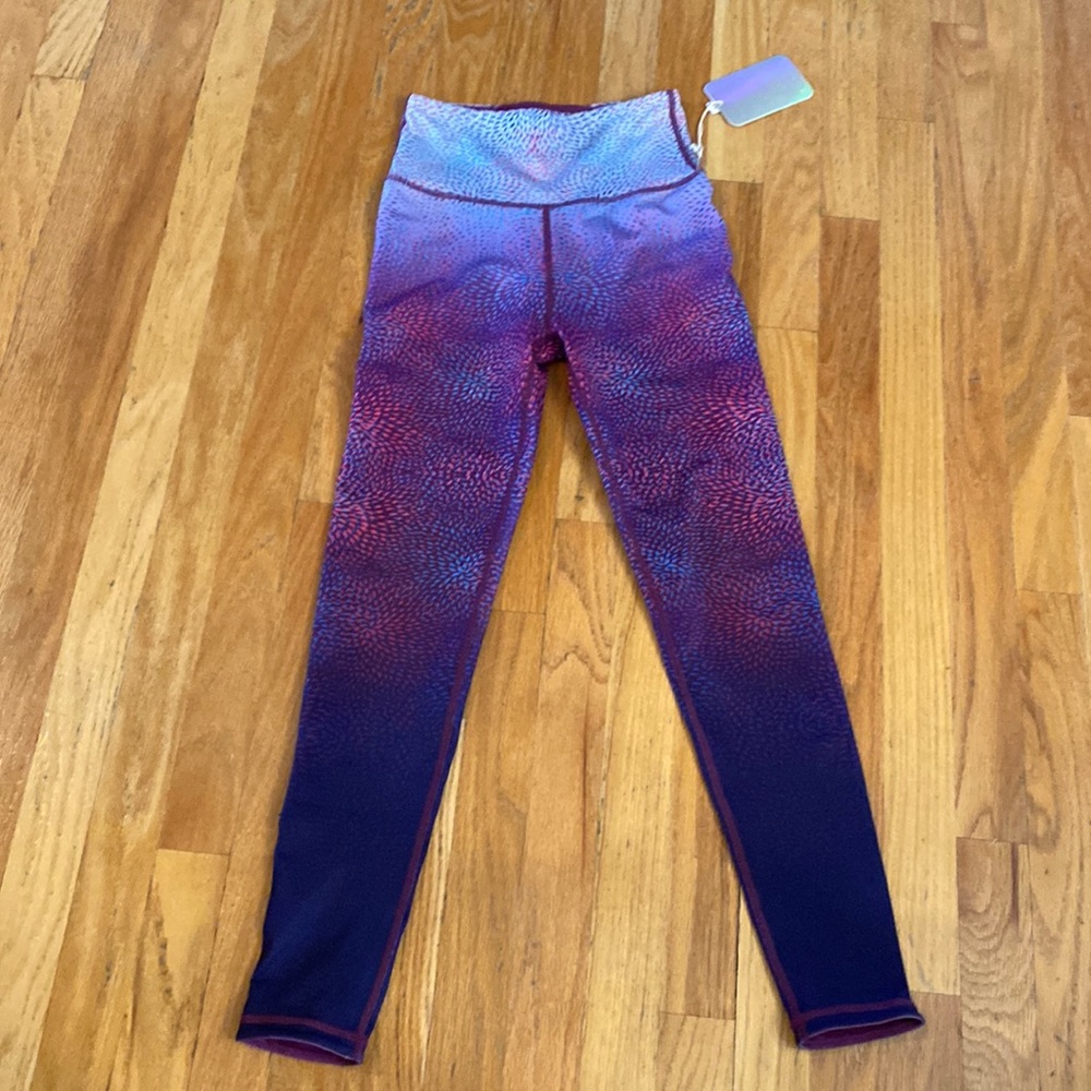 NEW Devala Reversible Leggings
